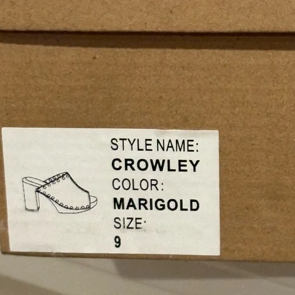 NEW- Sbicca Crowley Womens Sz 9  Marigold  Suede Slip On Mule Sandals Shoes - Picture 11 of 11